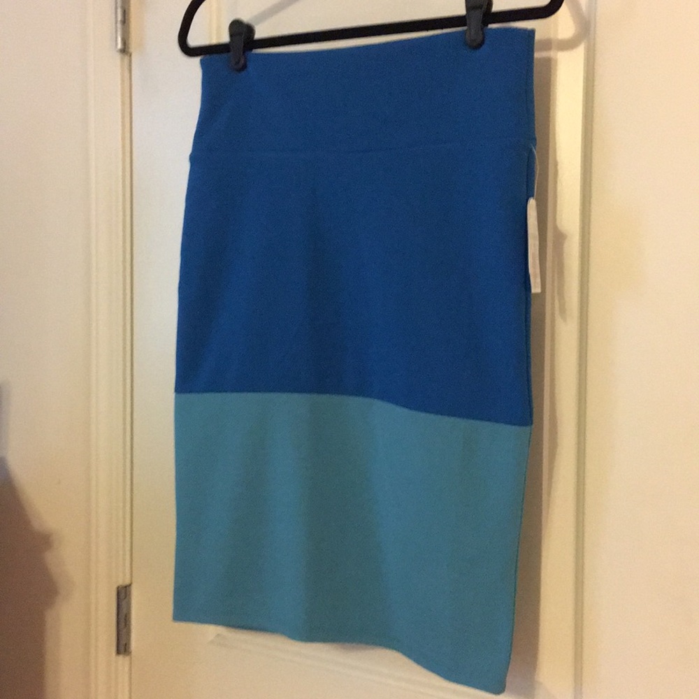 LuLaRoe Medium Cassie